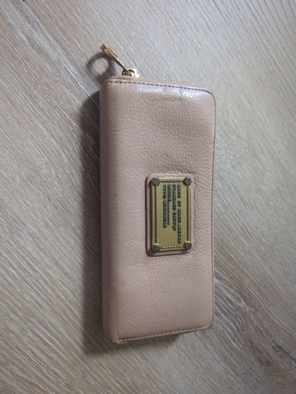 Marc by Marc Jacobs Leather Zip Around Wallet Standard Supply Card Slots Mauve